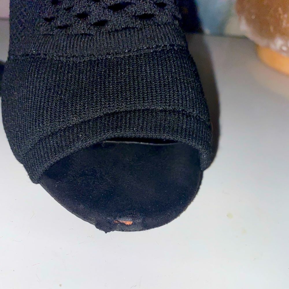 Heels - Picture 4 of 5